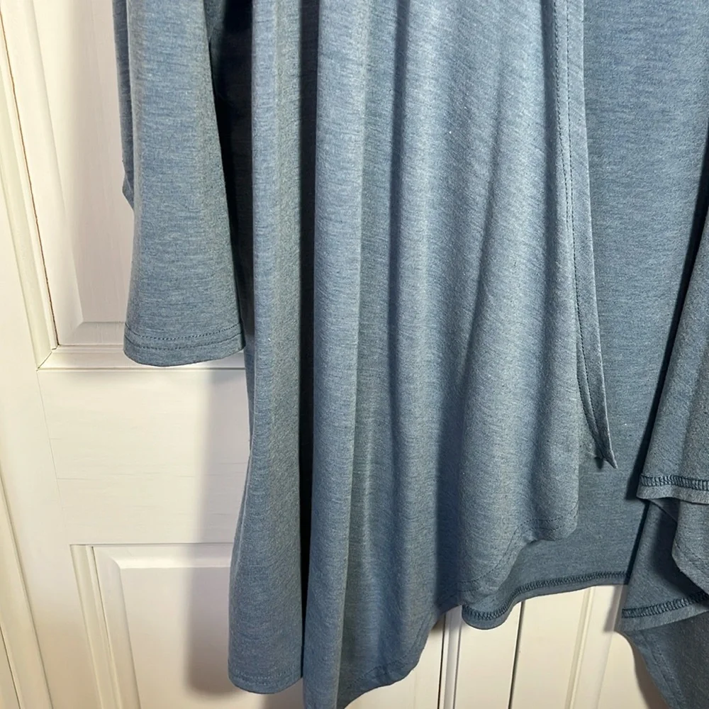 Cyrus Women's 1X, open waterfall front, 3/4 sleeve, blue heather knit jacket